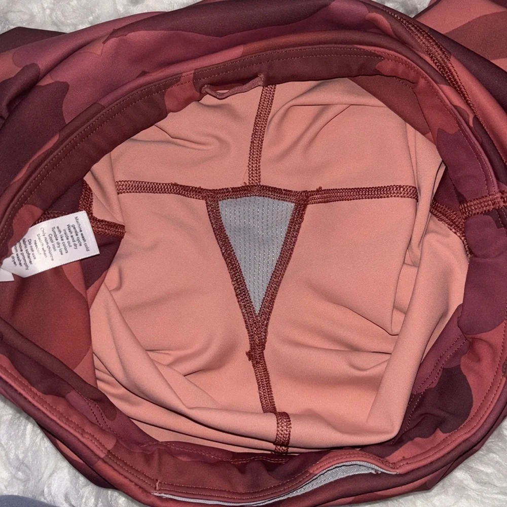 Athleta Ultimate Stash Pink Camo Printed 7/8 Tight, Size S - Picture 15 of 16